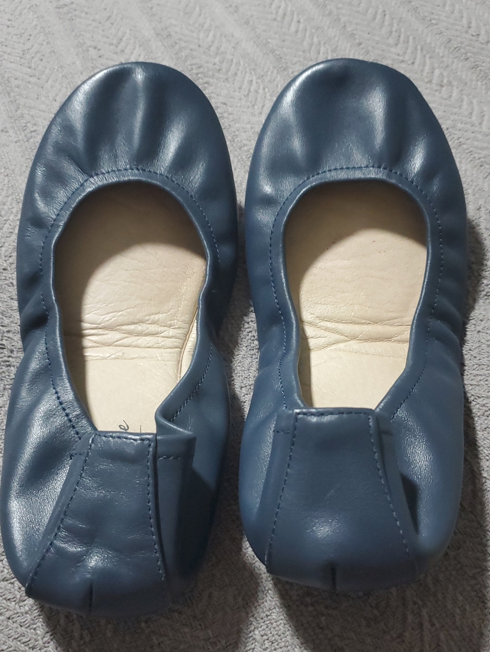EUC Storehouse Flats Size 8